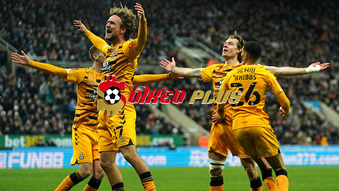 Soi Kèo Nhận Định: Wolves vs Blackpool, 1h45 ngày 30/08/2023