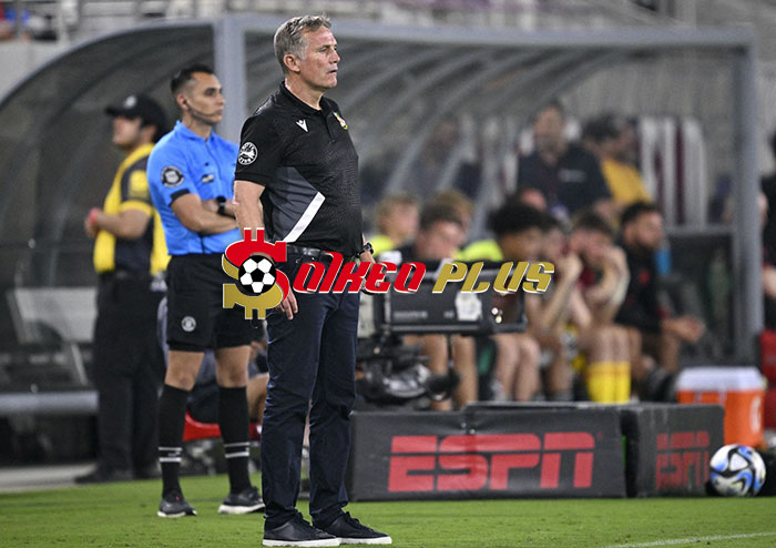 Soi Kèo: Wrexham vs Bradford, 1h45 ngày 30/08/2023